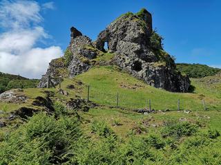 Calum's Road & Brochel Castle
