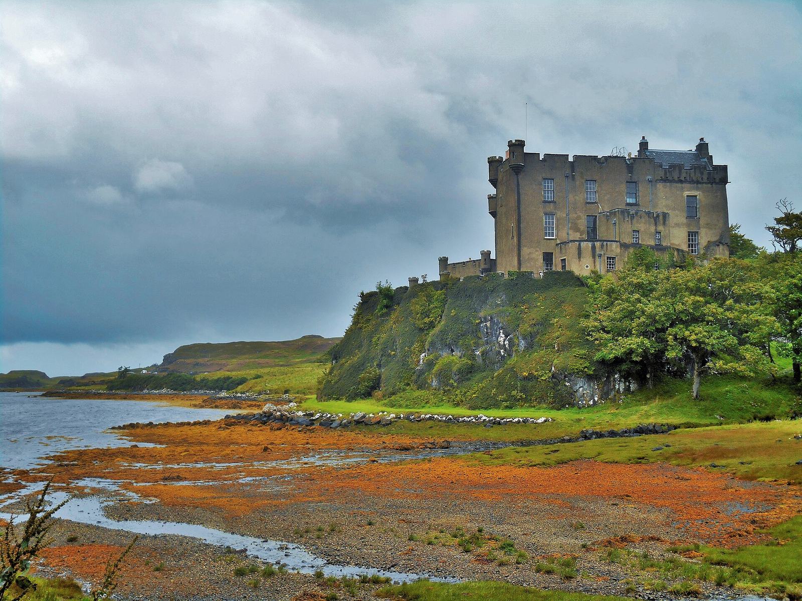 Dunvegan Castle & gardens